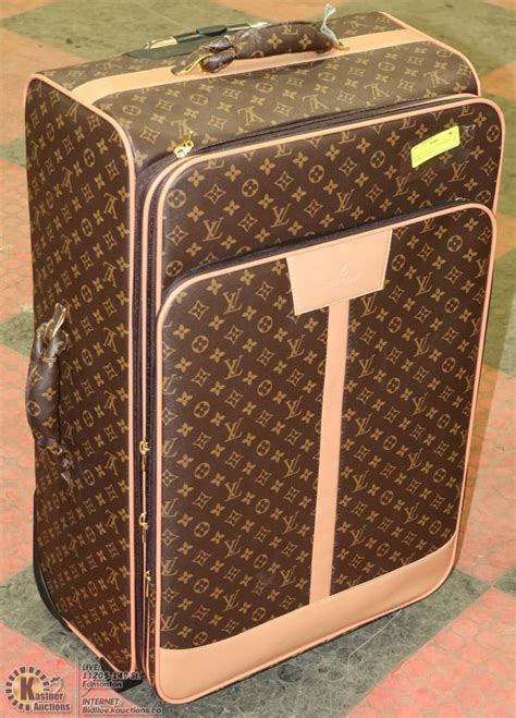 louis vuitton suit bag replica|louis vuitton scam.